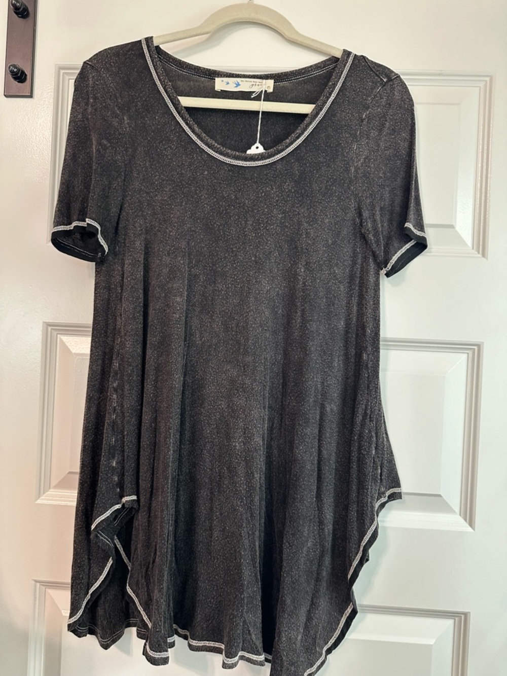 Lizard Thicket Black Short Sleeve Distressed Tunic Tee